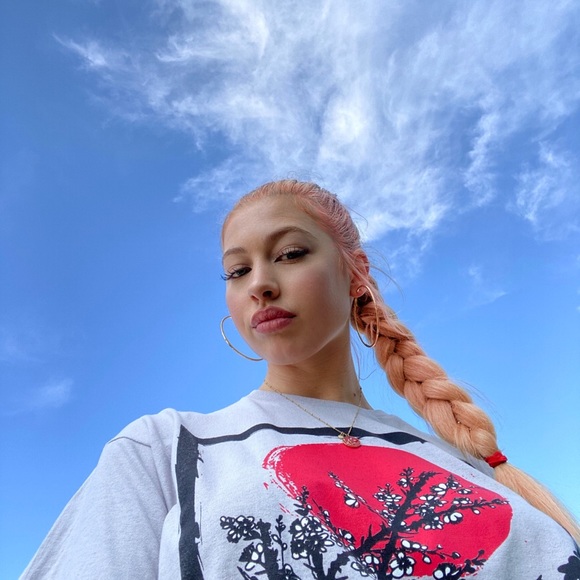 Meet your seller :) - Picture 6 of 10